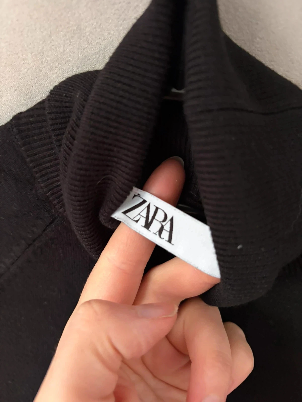 Pull noir léger Zara taille m – photo 2